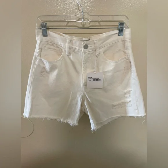 ✨NWT JBD White Denim Distressed Shorts Size M - Picture 3 of 13